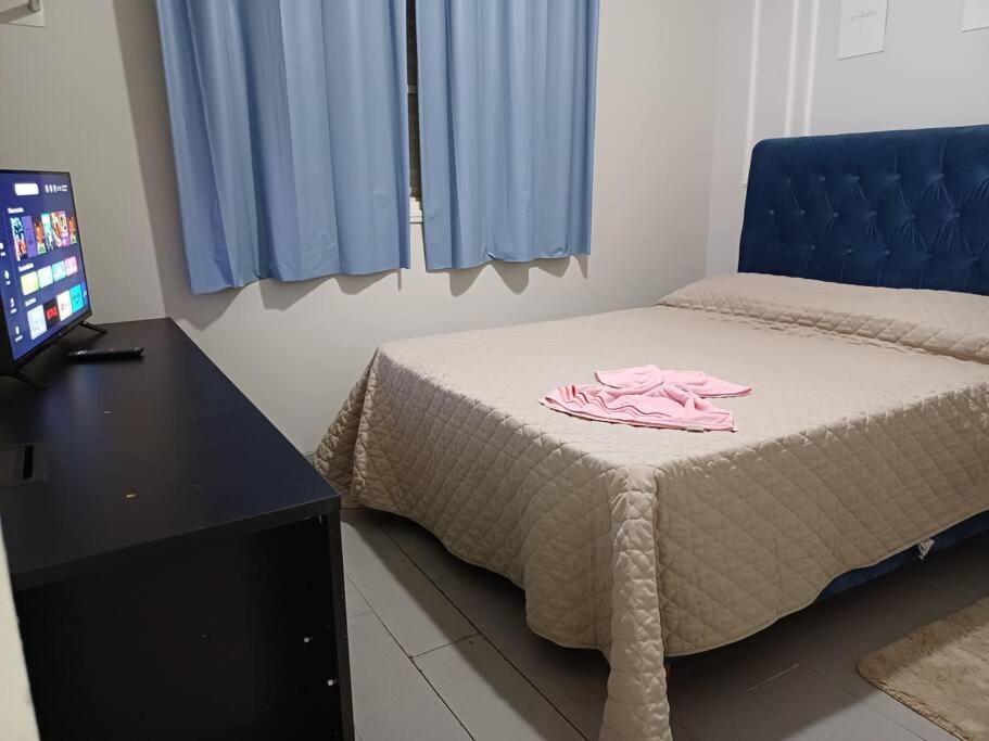 Apto Simples,3min Centro, 3 Min Da Unimed Com Wifi Apartment *